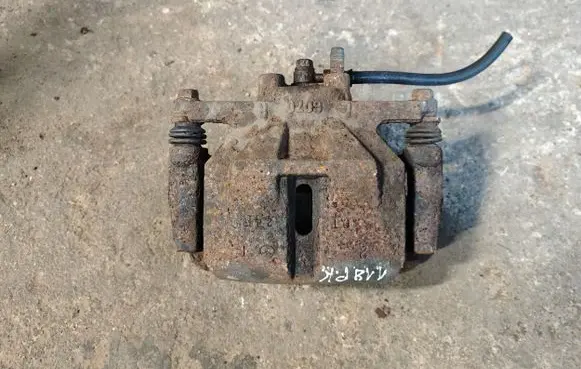 Mazda CX-5 Front brake caliper 6070