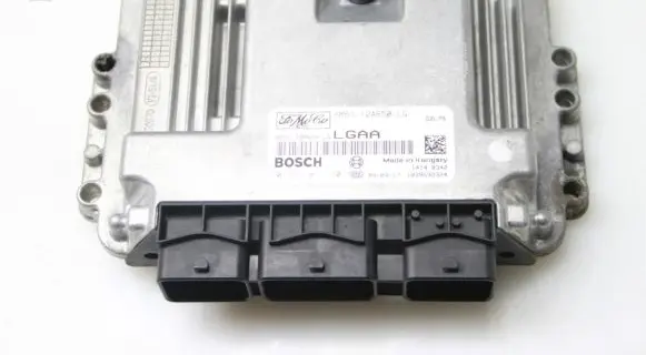 Ford Focus Engine control unit/module 8M5112A650LG