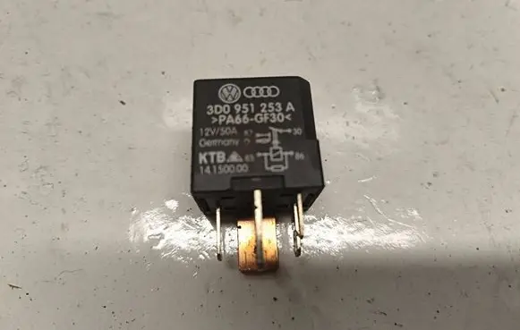 Audi A6 S6 C6 4F Other relay 3D0951253A