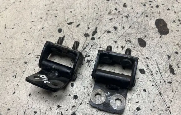 Honda Civic Tailgate/trunk/boot hinge 