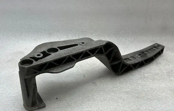 Audi A4 S4 B5 8D Rear differential/diff mount bracket 8D0599289
