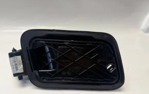 Audi Q2 - Fuel tank cap 81A809906 81A809857