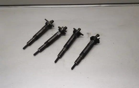 Fuel injectors set