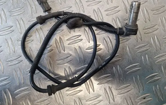Audi A4 S4 B5 8D ABS brake wheel speed sensor 8D0927803