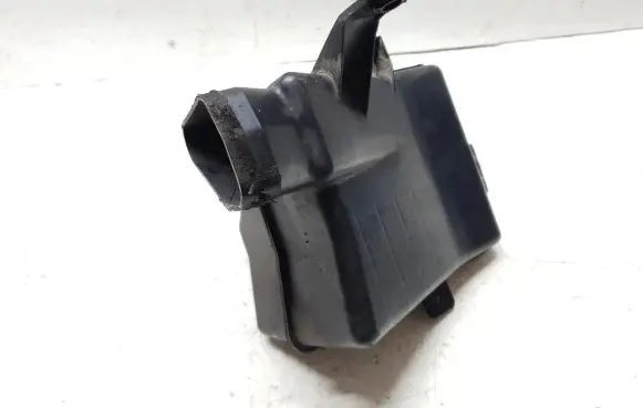 Nissan Murano Z50 Intake resonator 