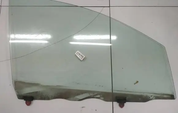 Toyota Avensis Verso Front door window glass four-door as2