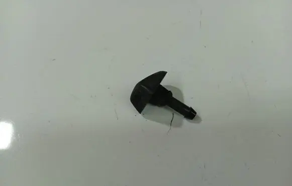 Volvo V50 Windshield washer spray nozzle 