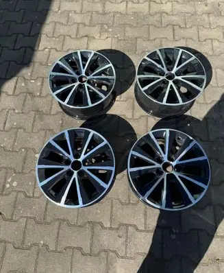 R16 alloy rim
