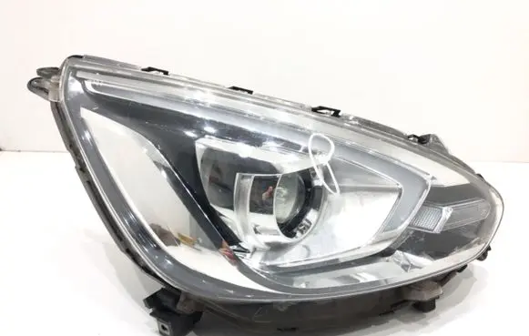 Mitsubishi Mirage VI G4 Attrage Headlight/headlamp 8301C960