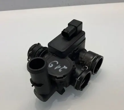 Mercedes-Benz CLS C219 Coolant heater control valve A2118320084 2118320084