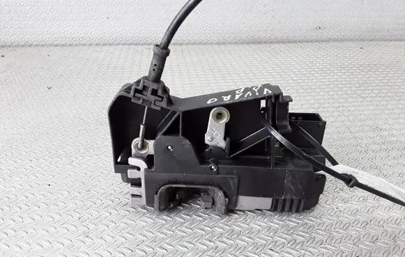 Opel Vivaro Front door lock 8200008261 91166229