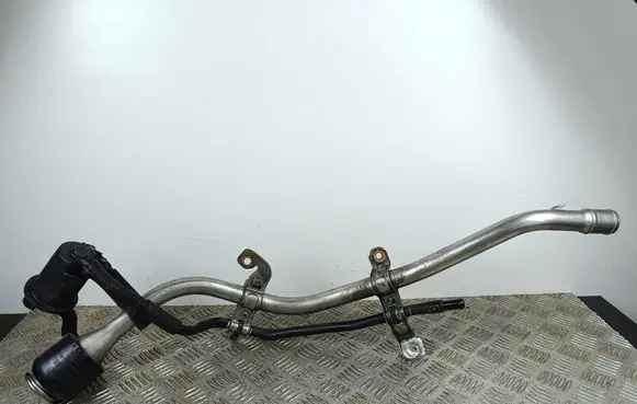 Fuel tank filler neck pipe