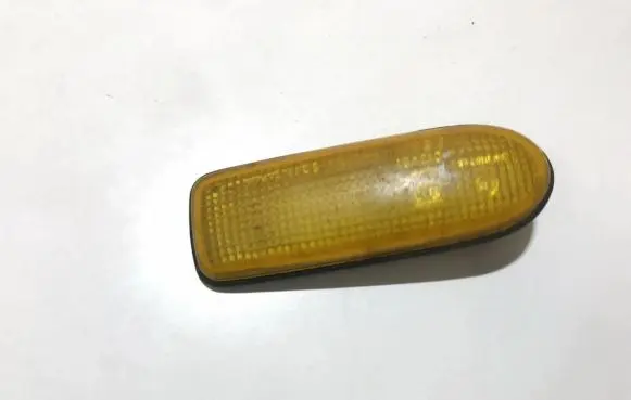Nissan Sunny Front fender indicator light 6r010245