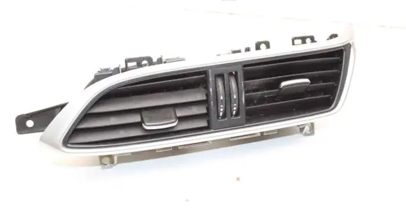 Infiniti Q30 Dashboard air vent grill cover trim 687505DA0A