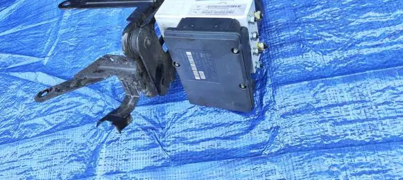 Mercedes-Benz ML W164 ABS Pump A1645458232 A1644312812