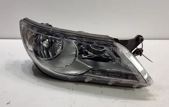 Volkswagen Tiguan Headlight/headlamp 5N1941032AB