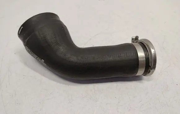 BMW 7 F01 F02 F03 F04 Intercooler hose/pipe 7575405 13717575405 17517575403