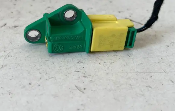 Audi Q5 SQ5 Airbag deployment crash/impact sensor 1K0909606C 5WK43544
