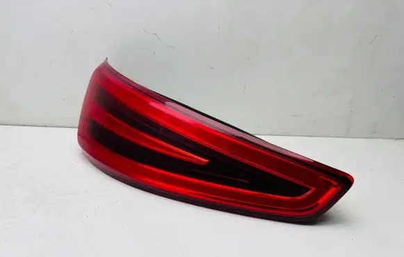 Audi Q3 8U Tailgate rear/tail lights 8U0945093A