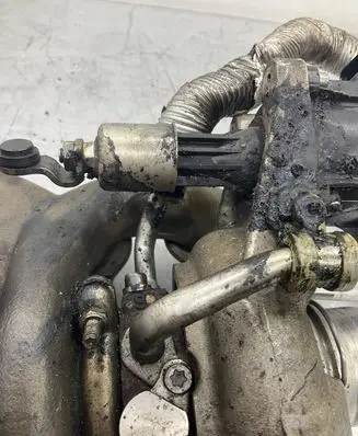 BMW 5 G30 G31 Turbo 4947702404 7637563