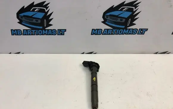 Audi A6 S6 C6 4F Fuel injector 059130277AJ