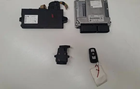 BMW 5 E60 E61 Engine ECU kit and lock set 914722201 850637401 595472215
