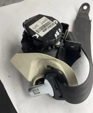 Honda CR-V Rear seatbelt 623497300A