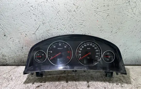 Opel Signum Speedometer (instrument cluster) 13136728HR