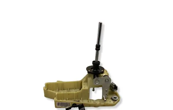 Volvo S60 Gear shifter/selector 30713353