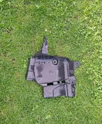 Dacia Dokker Other engine bay part 638316907R MP6787