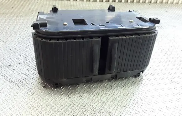 Nissan X-Trail T30 Glove box 68108EQ400