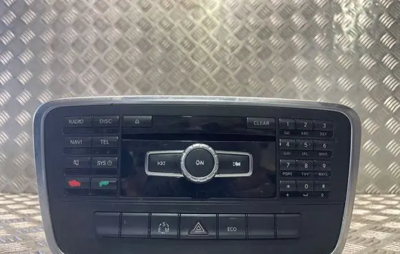 Mercedes-Benz A W176 Radio/CD/DVD/GPS head unit A2469000012
