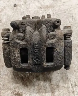 Mitsubishi Grandis Front brake caliper