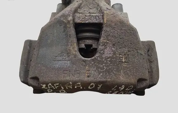 Opel Zafira B Front brake caliper