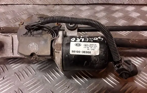 KIA Sorento Wiper motor 981003E000 035247410