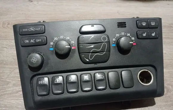 Volvo XC90 Climate control unit 30746025 SN77276919