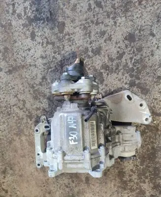 BMW 3 F30 F35 F31 Gearbox transfer box case 8643149 864314901 5185985
