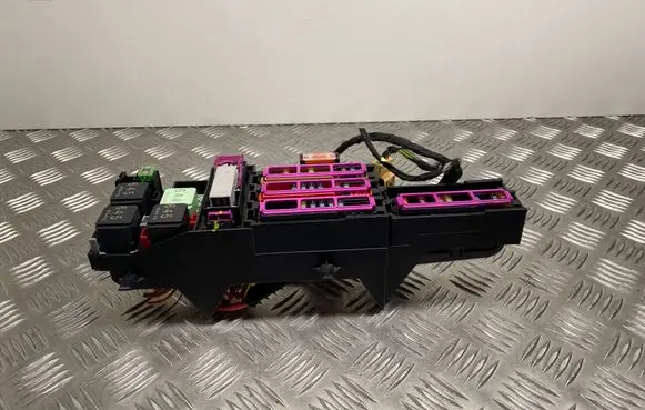 Audi A6 S6 C7 4G Fuse module 4G0971845A