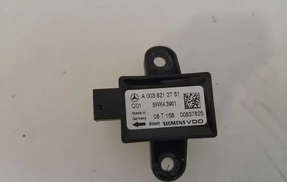 Mercedes-Benz GL X164 Airbag deployment crash/impact sensor A0038212751 00837825