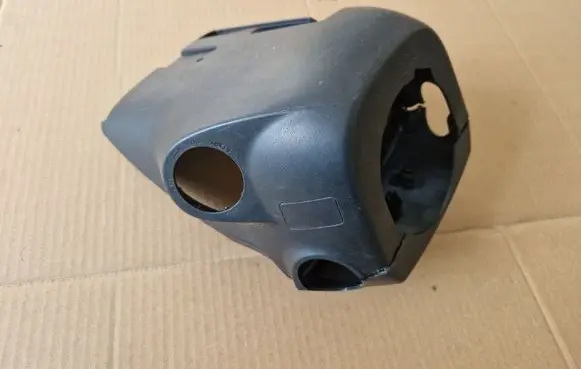 Isuzu D-Max Steering wheel column trim