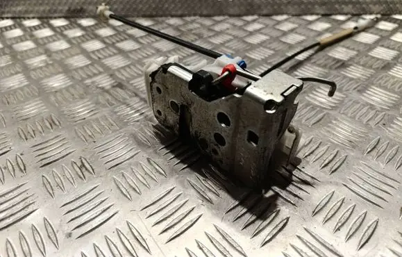 Opel Combo D Front door lock 51975081 X15C176RDL