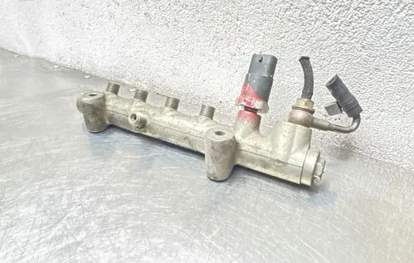 Opel Astra H Fuel main line pipe 0445214049 082289