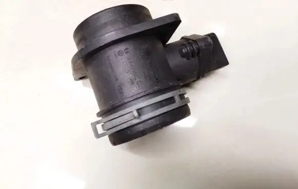 Volkswagen Golf V Mass air flow meter 0281002531 038906481B