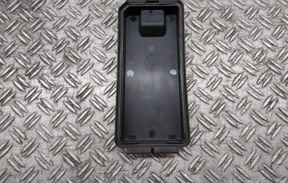Mercedes-Benz R W251 Fuse box cover