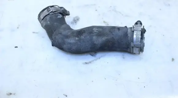 Audi A6 S6 C6 4F Intercooler pipe mounting bracket 4F0145709H