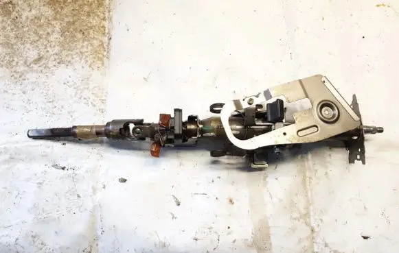 Toyota Avensis T250 Steering wheel axle 220503 0101