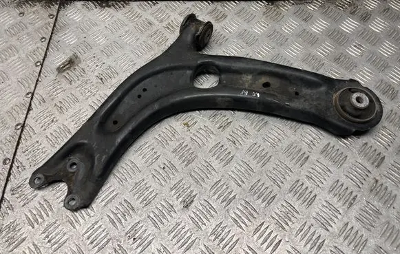 Volkswagen PASSAT B8 Front lower control arm/wishbone 3Q0407153B