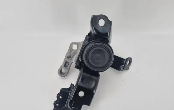 Toyota Yaris XP210 Engine mount vacuum valve 