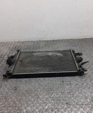 Opel Zafira B Intercooler radiator