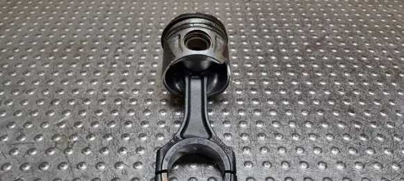 Mercedes-Benz Sprinter W906 Piston with connecting rod 8349F 65100